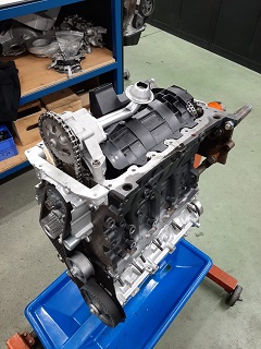 2.0 TFSI Motor mit 1.8T Ölpumpe